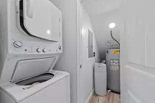 139 W Palm St, Freeport, TX 77541 - Photo 24