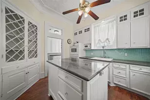 1209 Winnie St, Galveston, TX 77550 - Photo 10