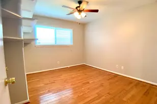 9634 Fairdale Ln, Houston, TX 77063 - Photo 16