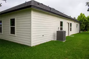 106 Runnels St, Willis, TX 77378 - Photo 32