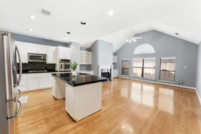 9822 Marlink, Houston, TX 77025 - Photo 2