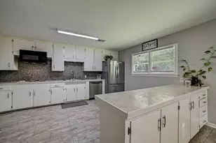 1 4th Ave N, Texas City, TX 77590 - Photo 12