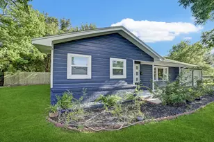 1 4th Ave N, Texas City, TX 77590 - Photo 2
