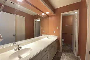 9515 Hendon Ln, Houston, TX 77036 - Photo 18