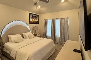 8207 Rising Stream Dr, Houston, TX 77063 - Photo 12