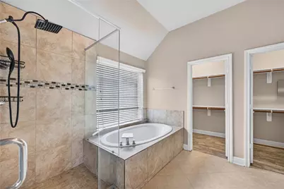6302 Falling Briar Lane, Sugar Land, TX 77479 - Photo 40