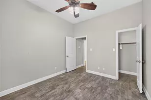 6302 Falling Briar Lane, Sugar Land, TX 77479 - Photo 10