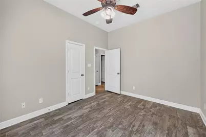 6302 Falling Briar Lane, Sugar Land, TX 77479 - Photo 16