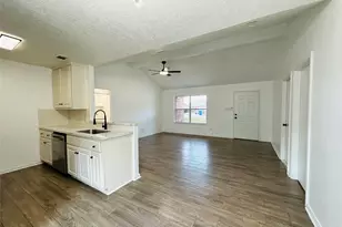 16232 Sun View Ln, Conroe, TX 77302 - Photo 8