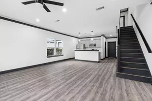 913 Panama Blvd, Houston, TX 77009 - Photo 2