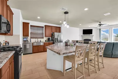 707 Burr Oak, Richwood, TX 77531 - Photo 6