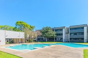3045 Walnut Bend Ln, Houston, TX 77042 - Photo 18