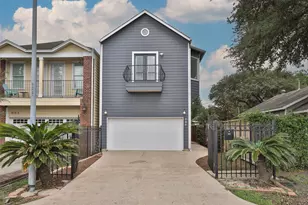 826 E 29th St, Houston, TX 77009 - Photo 1