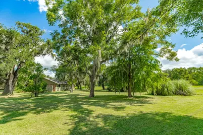 13 Seminole Lane, West Columbia, TX 77486 - Photo 4