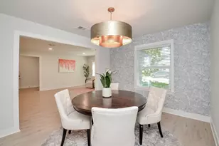 4302 McDermed Dr, Houston, TX 77035 - Photo 4