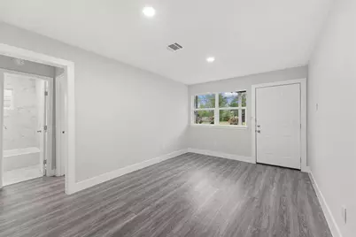 4630 Clover Street, Houston, TX 77051 - Photo 10