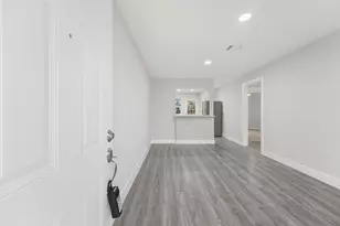 4630 Clover St, Houston, TX 77051 - Photo 4