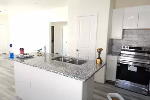 18433 Novarra Dr, Conroe, TX 77306 - Photo 8