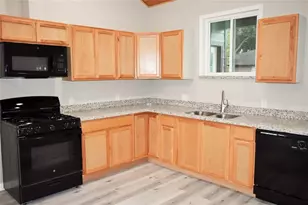 815 Leonard Ave, Richmond, TX 77469 - Photo 2