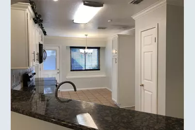 11075 Landsbury Court, Houston, TX 77099 - Photo 6