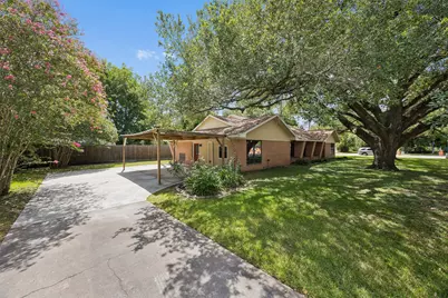 1613 S Hood Street, Alvin, TX 77511 - Photo 20