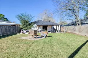 4910 27th St, Dickinson, TX 77539 - Photo 14
