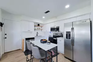 4910 27th St, Dickinson, TX 77539 - Photo 4