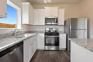 10374 Red Cardinal Dr, Cleveland, TX 77328 - Photo 10