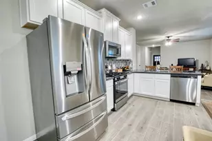 30533 Pleasant Oaks Dr, Magnolia, TX 77355 - Photo 6
