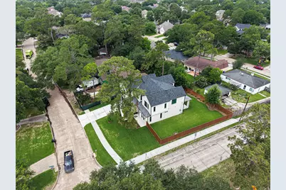 14002 Woodthorpe Lane, Houston, TX 77079 - Photo 44