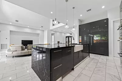14002 Woodthorpe Lane, Houston, TX 77079 - Photo 12