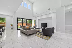 14002 Woodthorpe Ln, Houston, TX 77079 - Photo 6