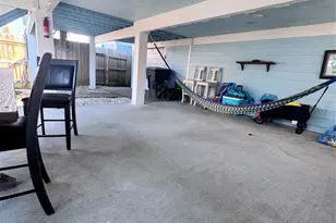 2811 Ave Q 1/2, Galveston, TX 77550 - Photo 8