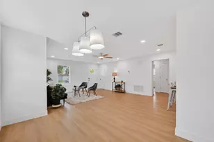 6622 Moss Rose St, Houston, TX 77087 - Photo 10