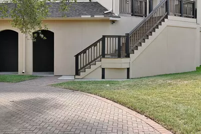 18718 Martinique Drive, Houston, TX 85310 - Photo 6