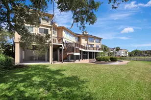 18718 Martinique Dr, Houston, TX 77058 - Photo 42