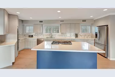 18718 Martinique Drive, Houston, TX 85310 - Photo 18