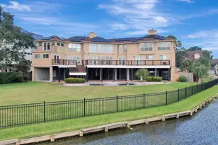 18718 Martinique Dr, Houston, TX 77058 - Photo 2