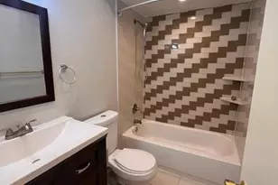 9543 Beverly Hill St, Houston, TX 77063 - Photo 16
