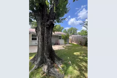 9543 Beverlyhill St, Houston, TX 77063 - Photo 20