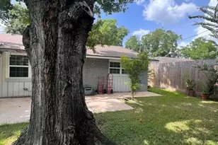 9543 Beverly Hill St, Houston, TX 77063 - Photo 20