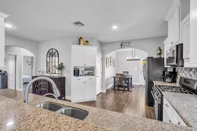 19545 Crosby Eastgate Road, Crosby, TX 77532 - Photo 16