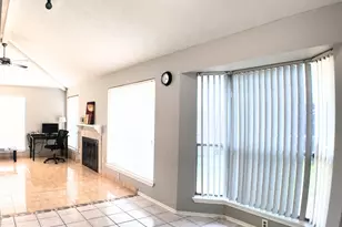 10070 Green Valley Ln, Houston, TX 77064 - Photo 12