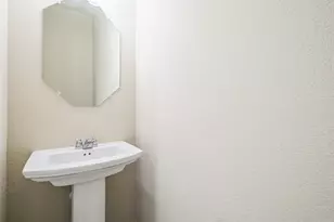 11005 Cres Light Way, Houston, TX 77043 - Photo 8