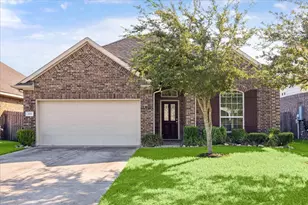 205 Brookwood Park Ln, Dickinson, TX 77539 - Photo 1