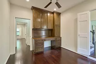 6 Glen Canyon Pl, The Woodlands, TX 77381 - Photo 6