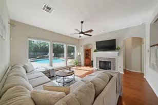 122 W Russet Grove Cir, The Woodlands, TX 77384 - Photo 16