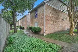 2800 Jeanetta St, Houston, TX 77063 - Photo 2