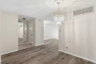 2800 Jeanetta St, Houston, TX 77063 - Photo 8