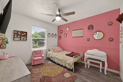 901 Temple Circle, Hitchcock, TX 77563 - Photo 20